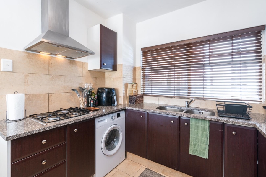 2 Bedroom Property for Sale in Green Point Western Cape